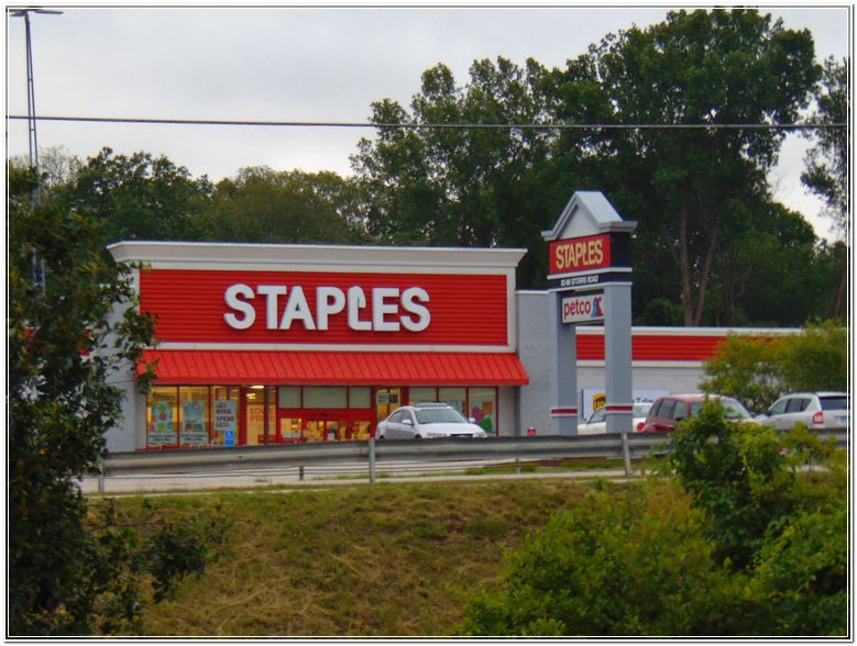 When Does Staples Close